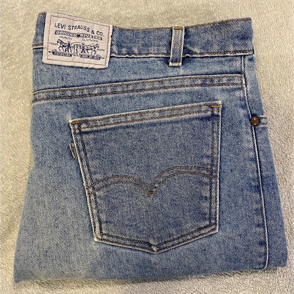 Vintage Levi's‎ Jeans Made In USA Medium Wash Relaxed Fit 40x32 Rare Distressed